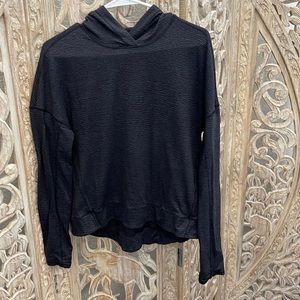 Lululemon long sleeve tee with hood